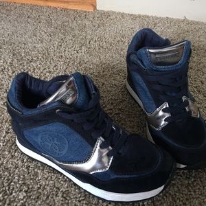 Shoes- GUESS